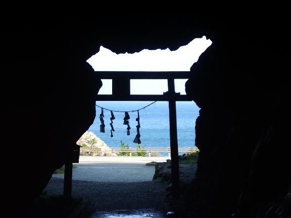 �݂���ǌA����蒭�߂鑋�̊O